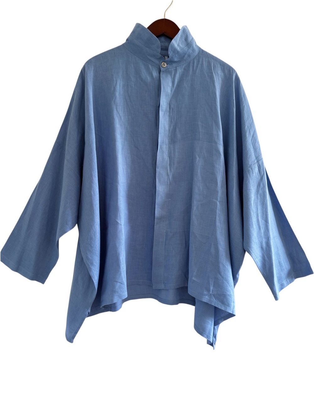 PLANET By Lauren G Handkerchief Linen Signature Button Front Shirt  in Blue - Picture 13 of 13